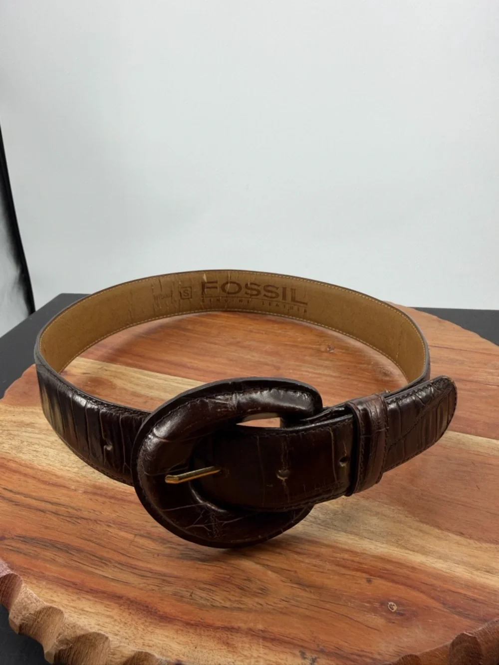 Vintage Fossil brown leather croc belt sz S‎